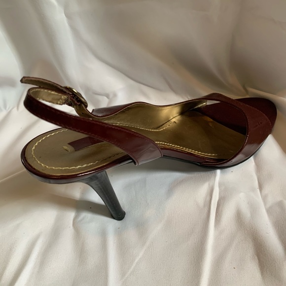 Vintage Burgundy Heels - Picture 2 of 3